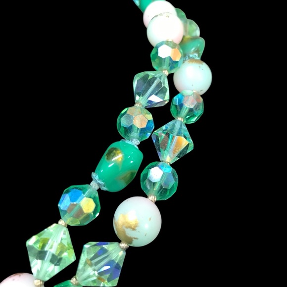 Vintage 50s 60s Green White Rhinestone Beaded Necklace & Earring Set - Picture 3 of 9